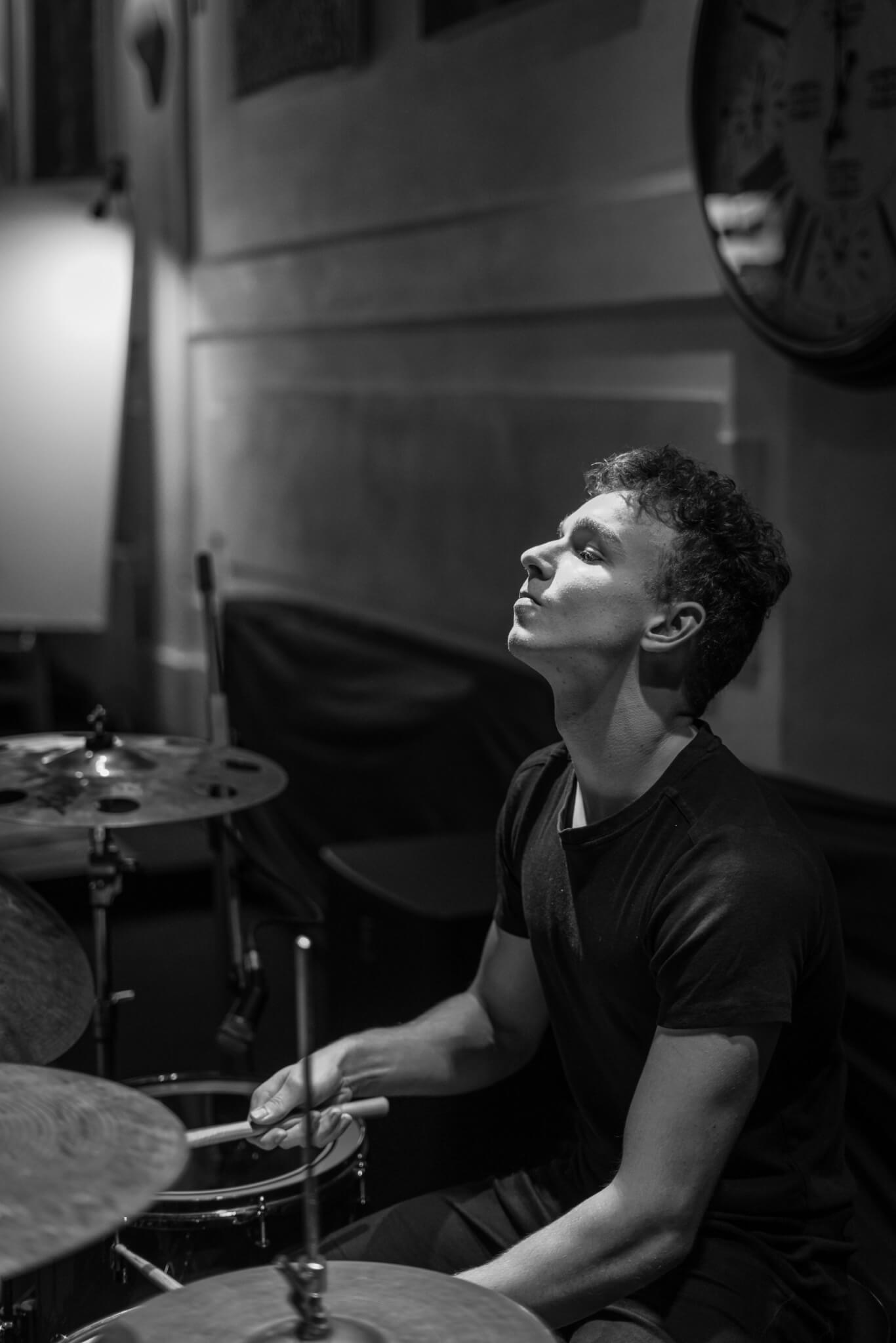 VILA Live: Adam Dzuro (absolventský koncert)