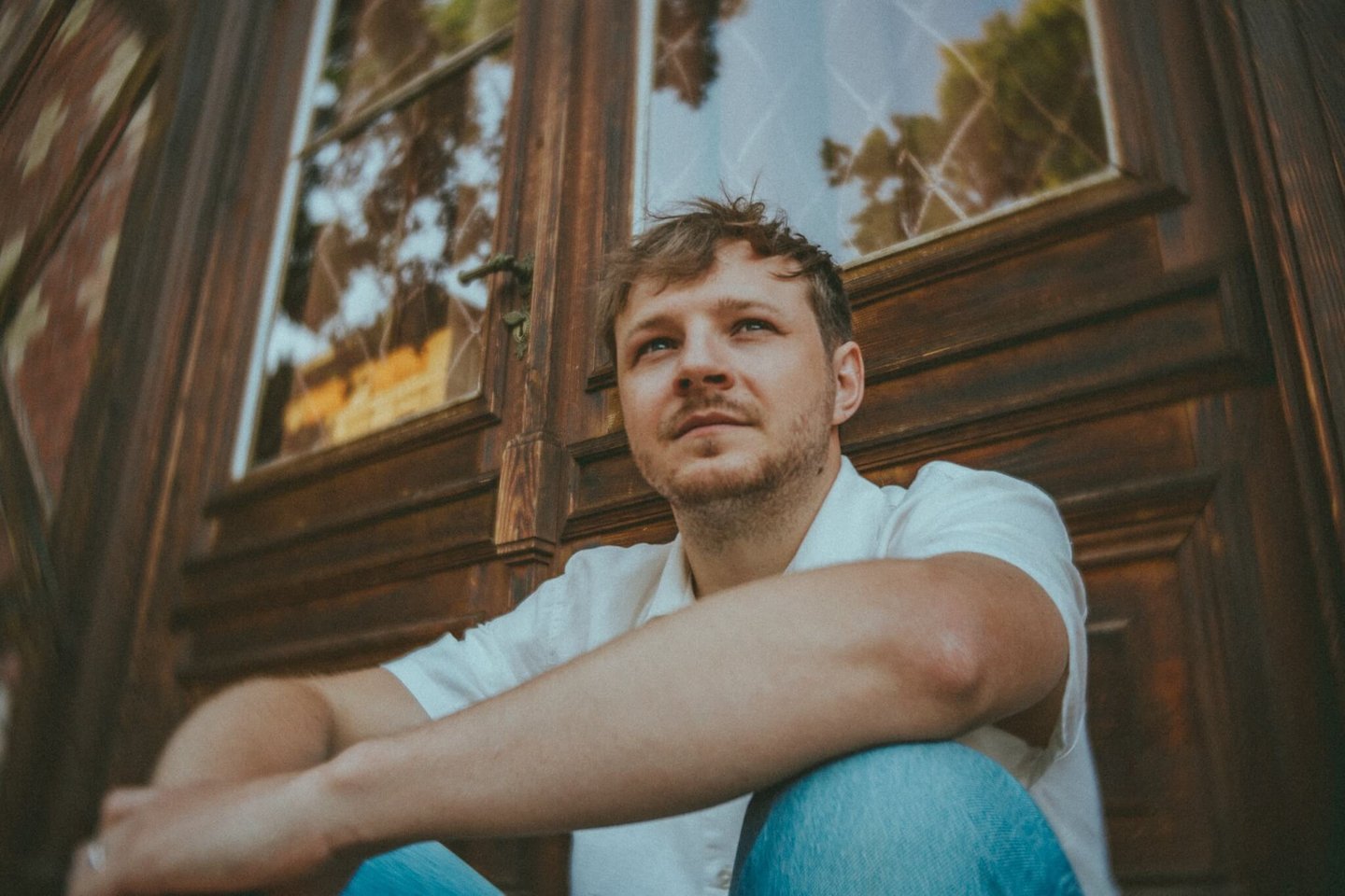 VILA live: Thom Artway s novým albem Trhám mraky